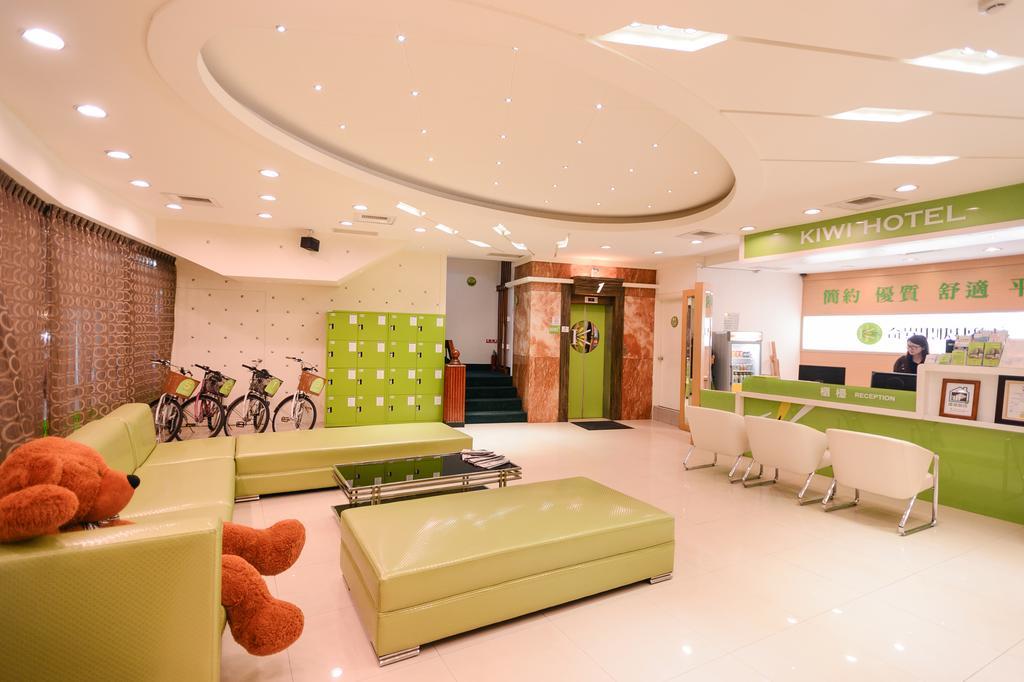 Kiwi Express Hotel - Zhong Zheng Branch Taichung Buitenkant foto